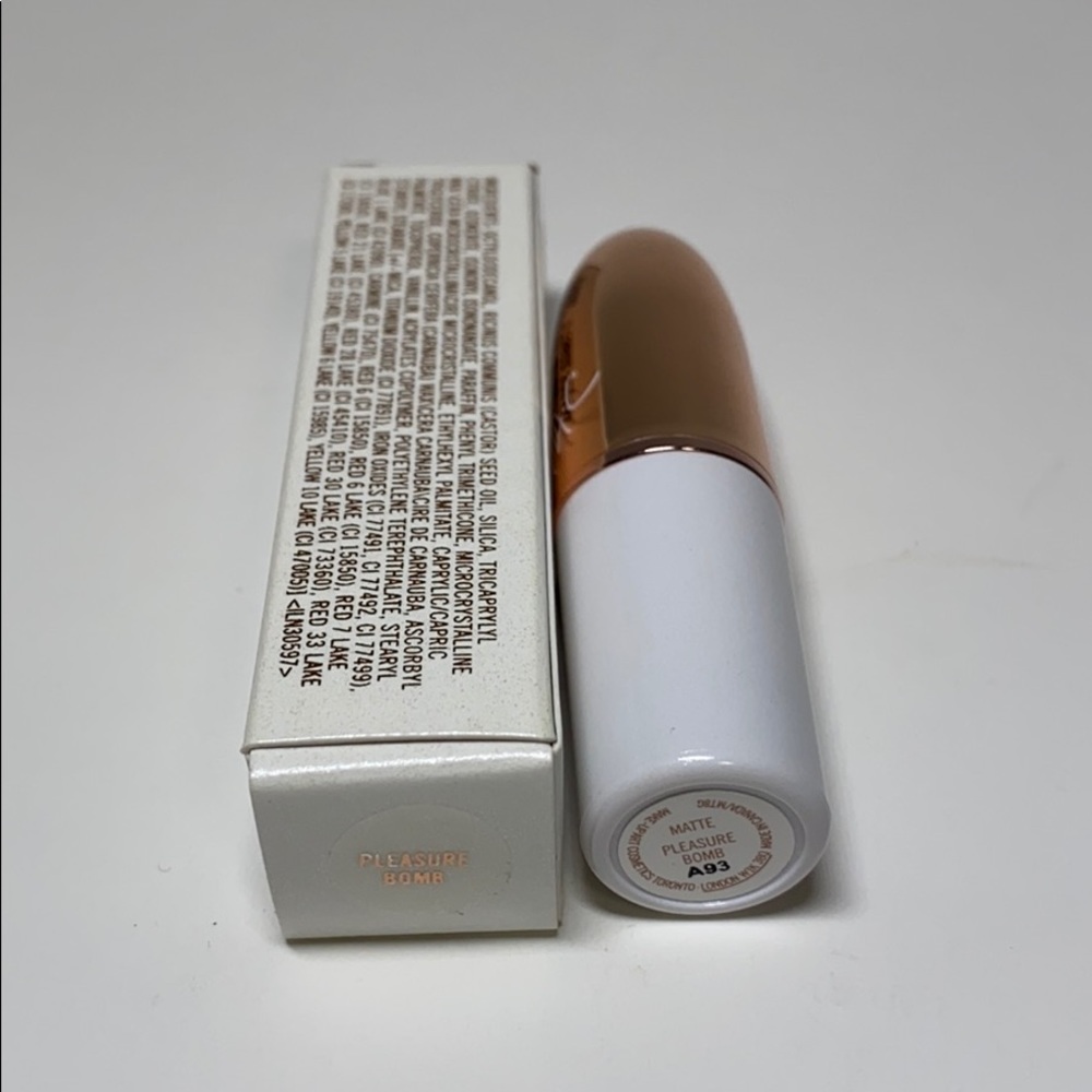 NIB MAC PLEASURE BOMB MATTE RIRI RIHANNA A93 100% - Picture 10 of 12